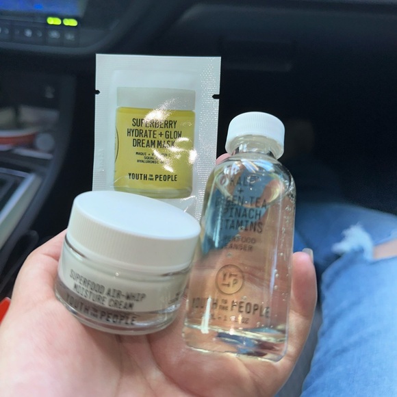 SEPHORA Youth to the People Bundle - Picture 3 of 3